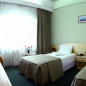 Twin Room 3*